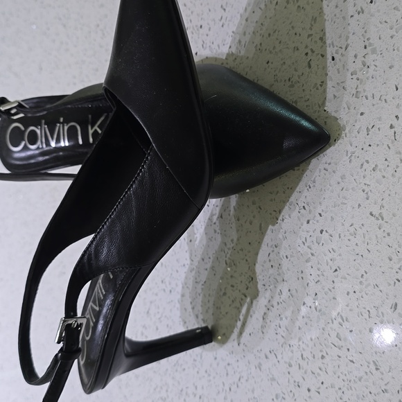 Shoes - Picture 2 of 4